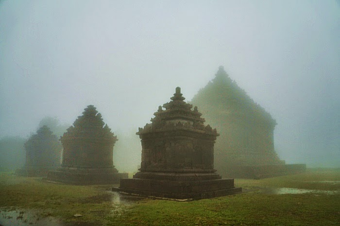 #LiburanDiYogya : Suguhan Berbeda Dari Candi Ijo #LiburanDiYogya : Suguhan Berbeda Dari Candi Ijo