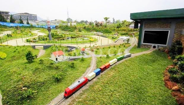 Yang Dapat Dinikmati di Floating Market Yang Dapat Dinikmati di Floating Market
